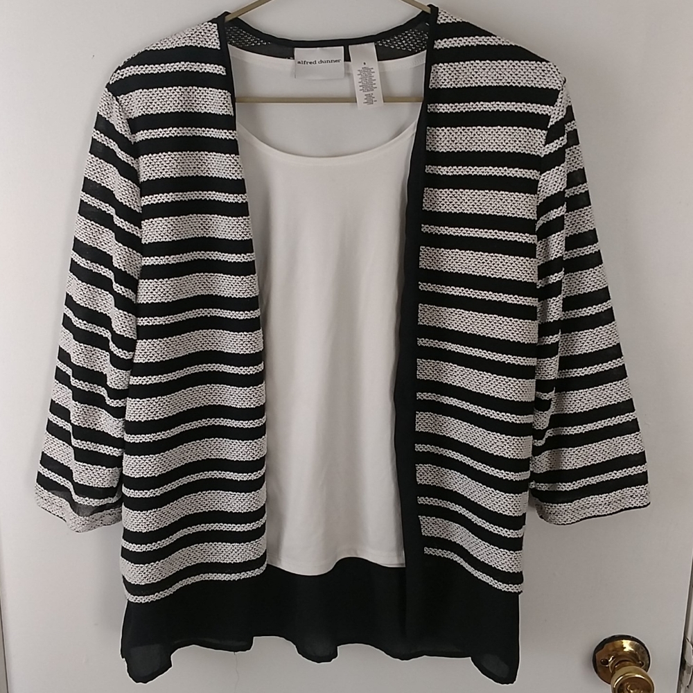 Sweater built in cammy